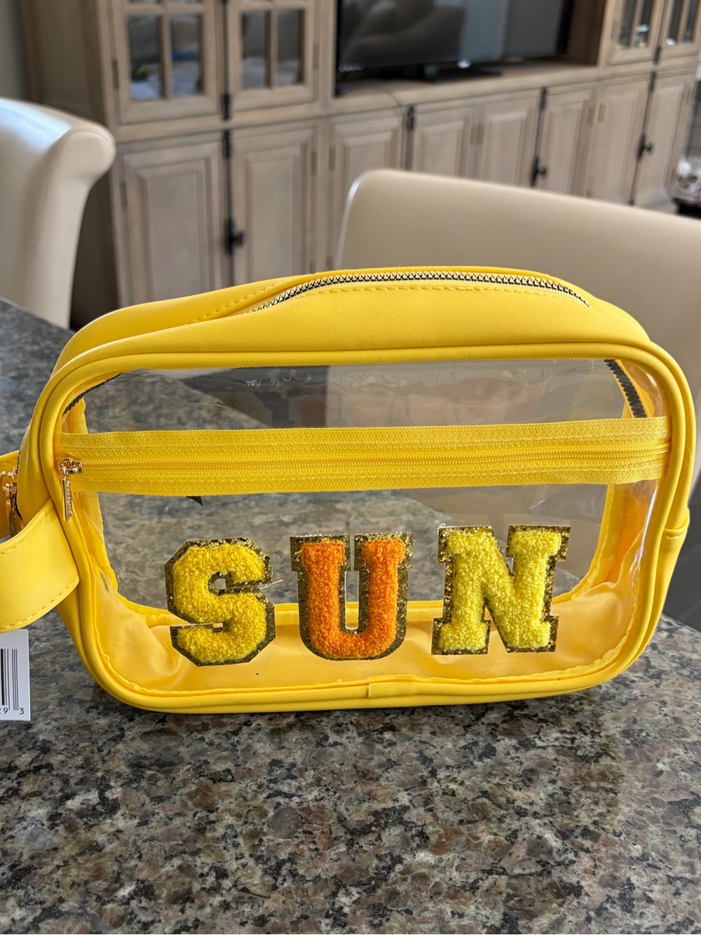 Neutrogena plastic toiletry bag